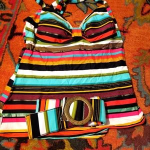 2 piece suite with matching belt. Multi colored